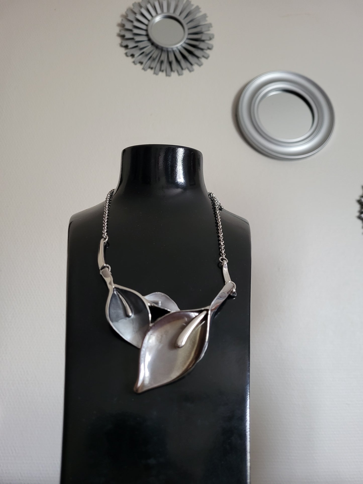 Collier feuilles